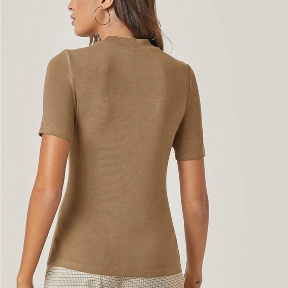 5 colors avail - Bodycon short sleeve stretchy essential basic Top - Picture 7 of 10